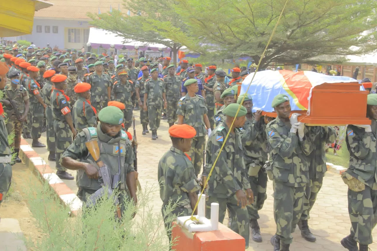 Ituri : inhumation des officiers FARDC et soldats de rang tués vers pitso sur la RN27 par les miliciens CODECO
