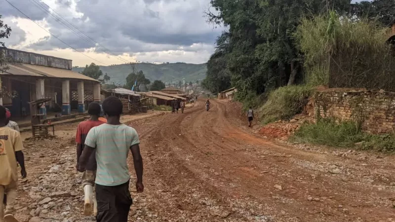 Réhabilitation routière Iga-Barrière-Mongwalu: les travaux lancés à Mongbwalu jusqu’à Mutumbu
